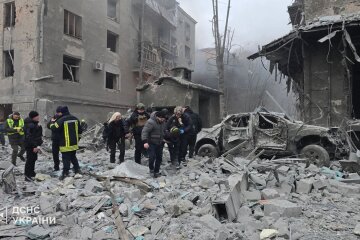 Russia launched a missile attack on a residential building in Kharkiv