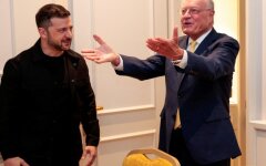 Volodymyr Zelenskyy and Keith Kellog