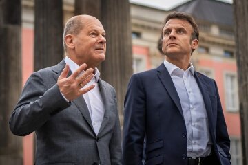 Olaf Scholz and Emmanuel Macron, photo - Michael Kappeler / dpa / Global Look Press