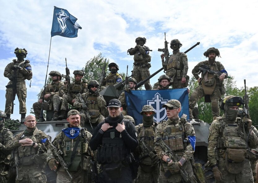 Denis Kapustin and the RDK fighters