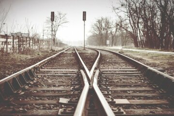 Logistical Collapse of the Occupiers: Russian Railways Records Spending Cuts